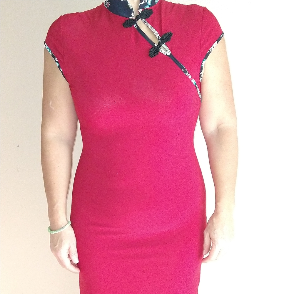 Oriental red dress large